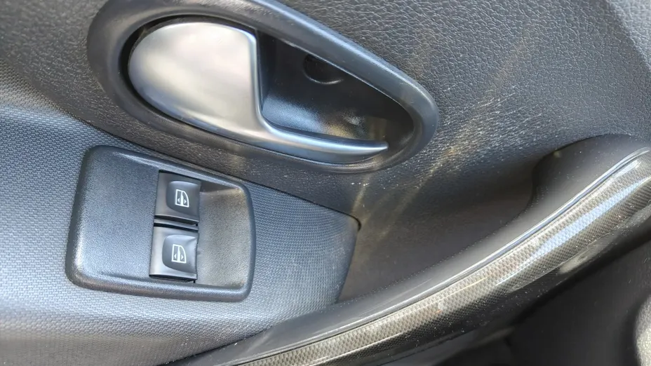 DACIA Logan -