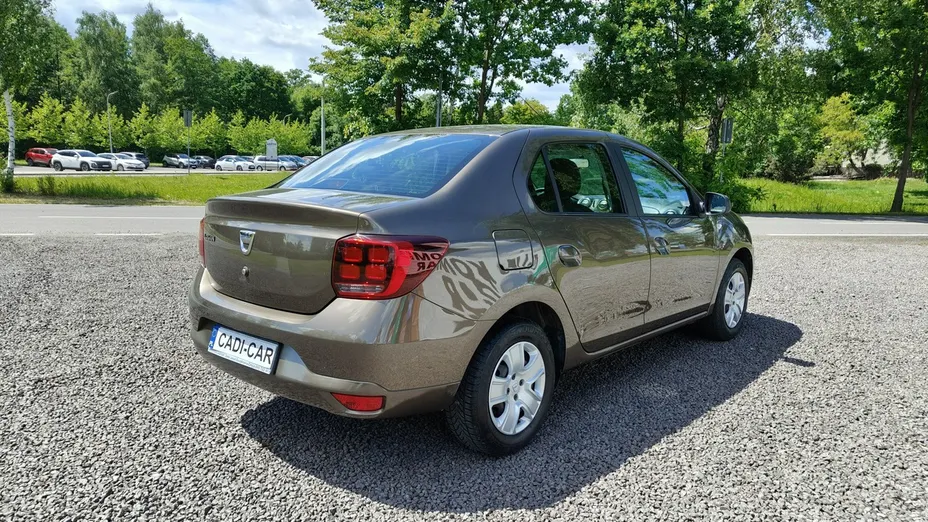 DACIA Logan -