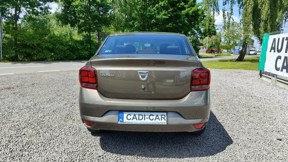 DACIA Logan -