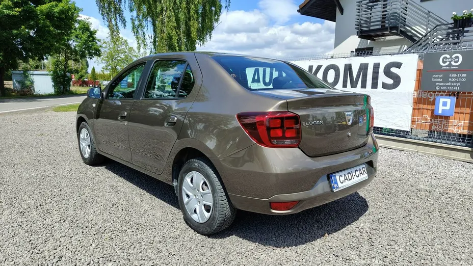 DACIA Logan -