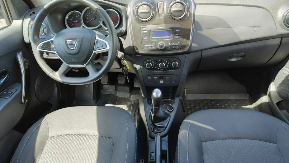 DACIA Logan -