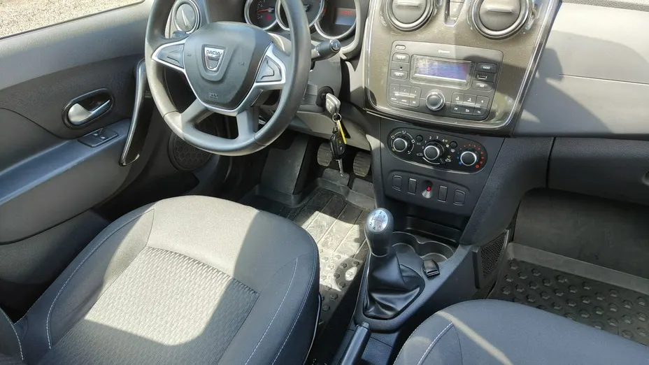 DACIA Logan -