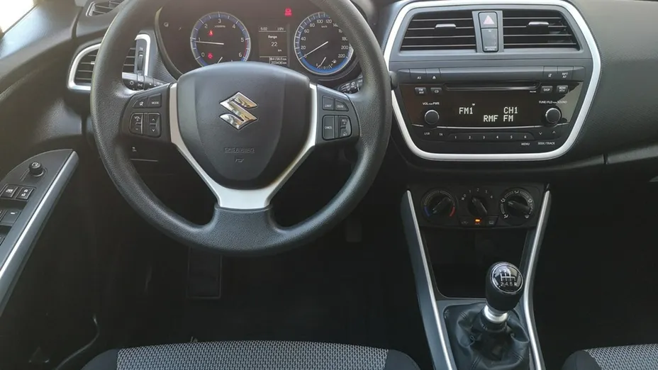 SUZUKI S-Cross -