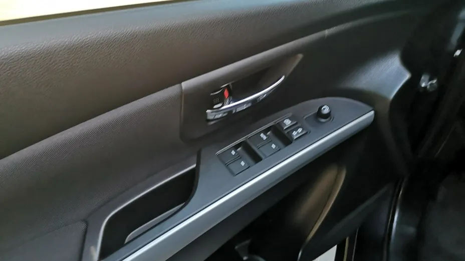 SUZUKI S-Cross -