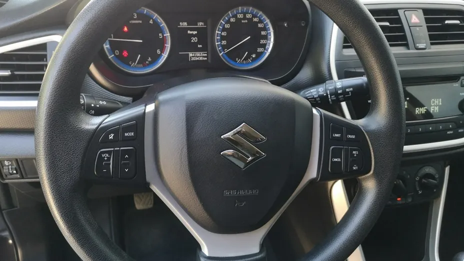 SUZUKI S-Cross -