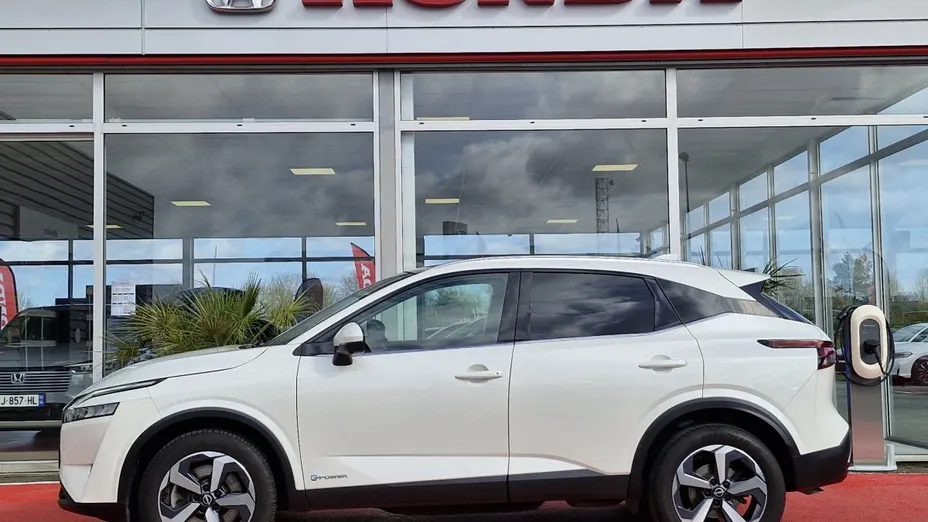NISSAN Qashqai -