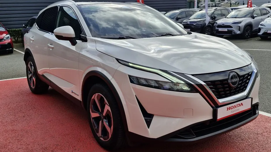 NISSAN Qashqai -