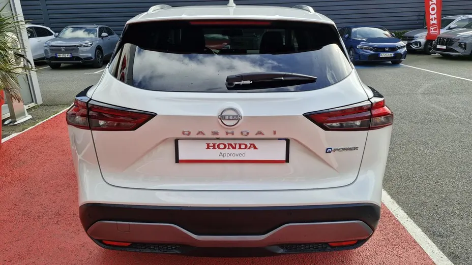 NISSAN Qashqai -