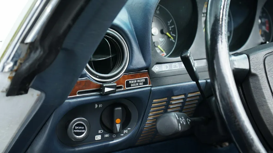 MERCEDES-BENZ SL -