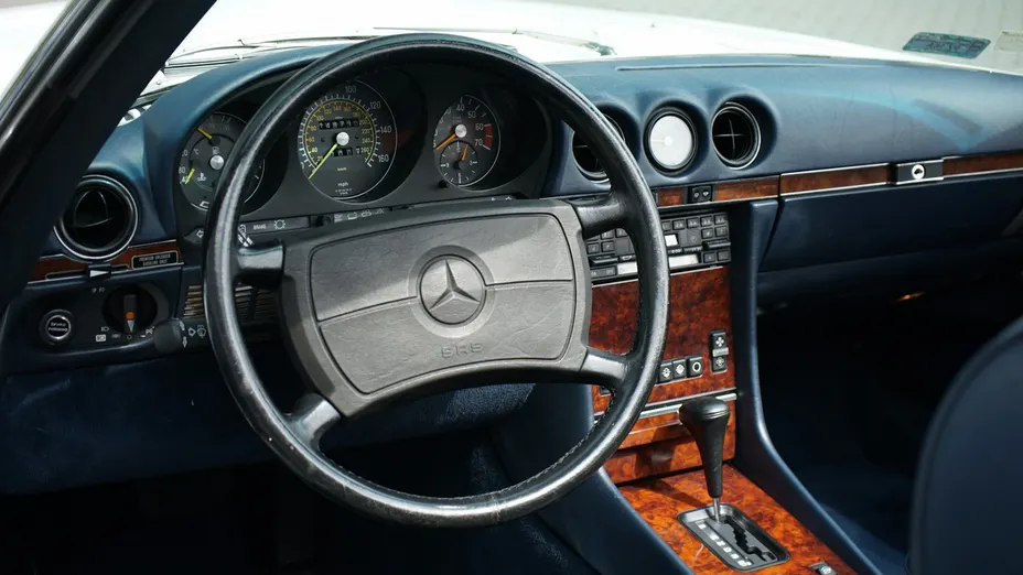 MERCEDES-BENZ SL -