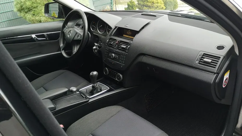 MERCEDES-BENZ C Klasa -