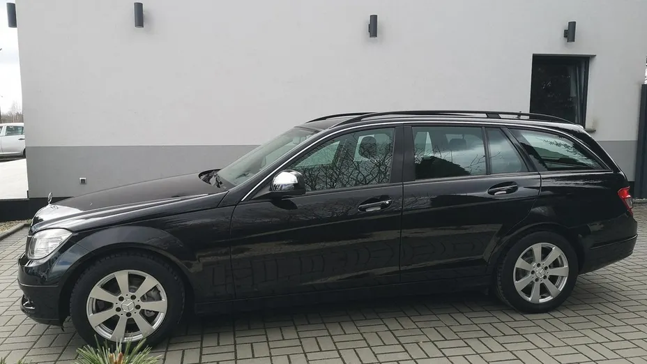 MERCEDES-BENZ C Klasa -