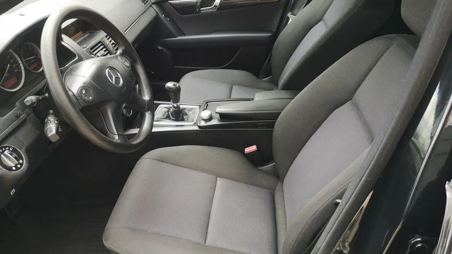 MERCEDES-BENZ C Klasa -