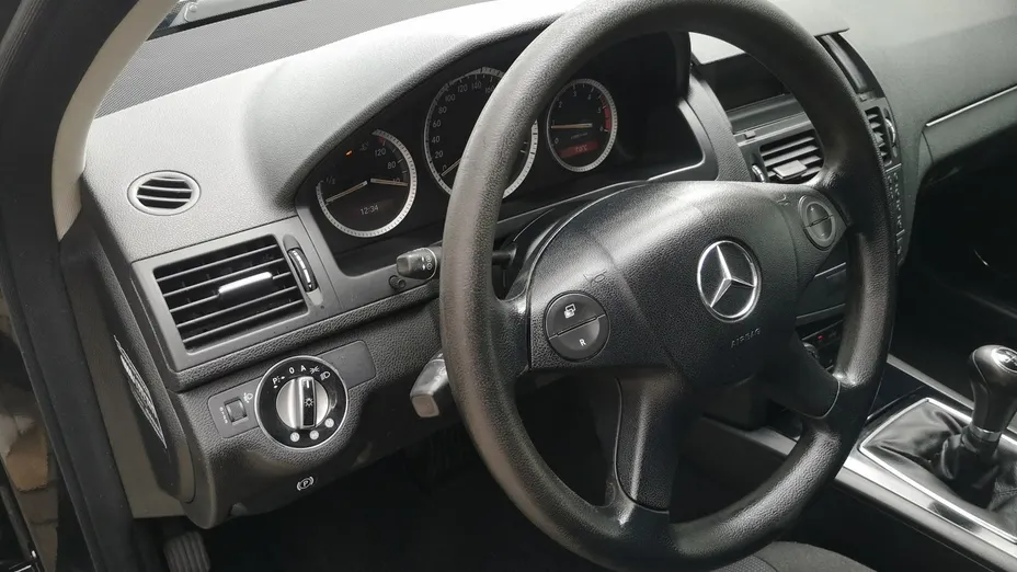 MERCEDES-BENZ C Klasa -