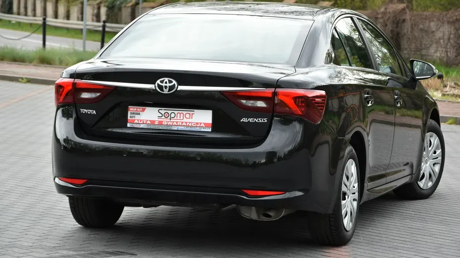 TOYOTA Avensis -