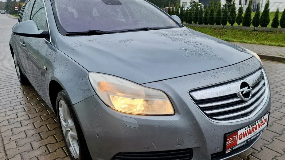 OPEL Insignia -