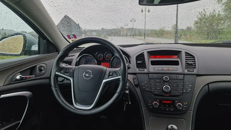 OPEL Insignia -