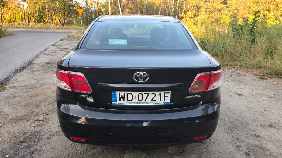 TOYOTA Avensis Avensis 1.8 Luna
