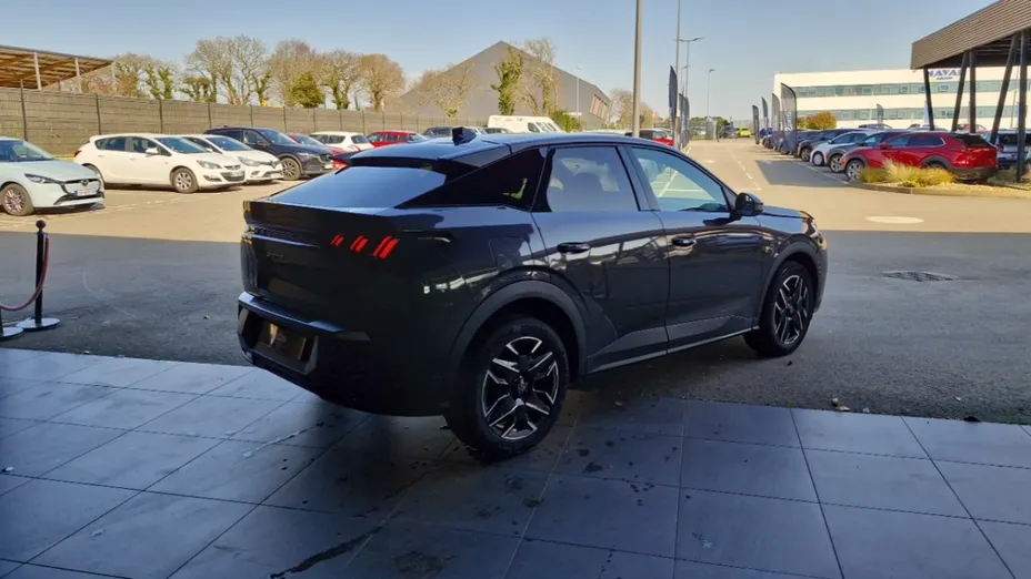 PEUGEOT 3008 -
