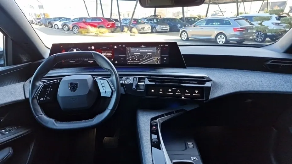 PEUGEOT 3008 -