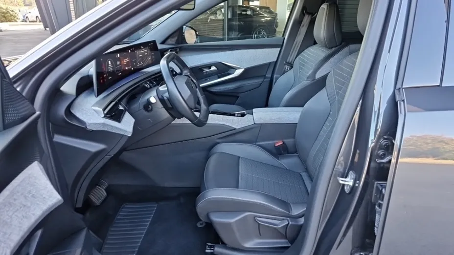 PEUGEOT 3008 -
