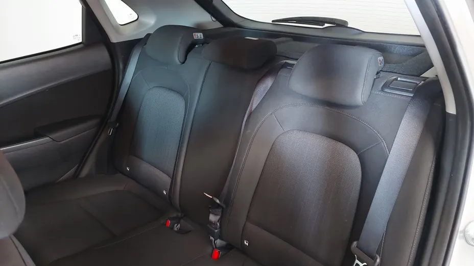 HYUNDAI Kona -
