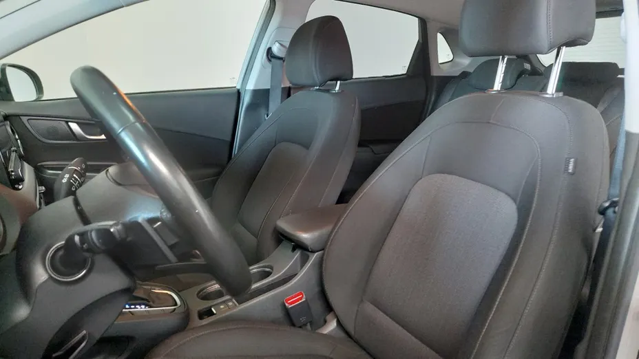 HYUNDAI Kona -