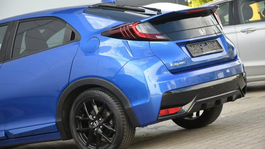 HONDA Civic -