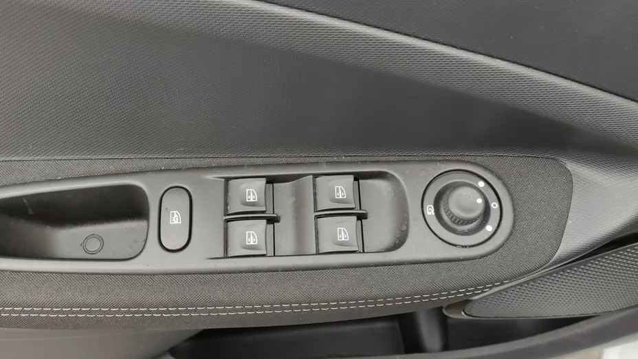 RENAULT ZOE -