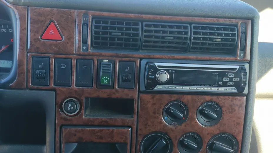 VOLKSWAGEN Transporter -