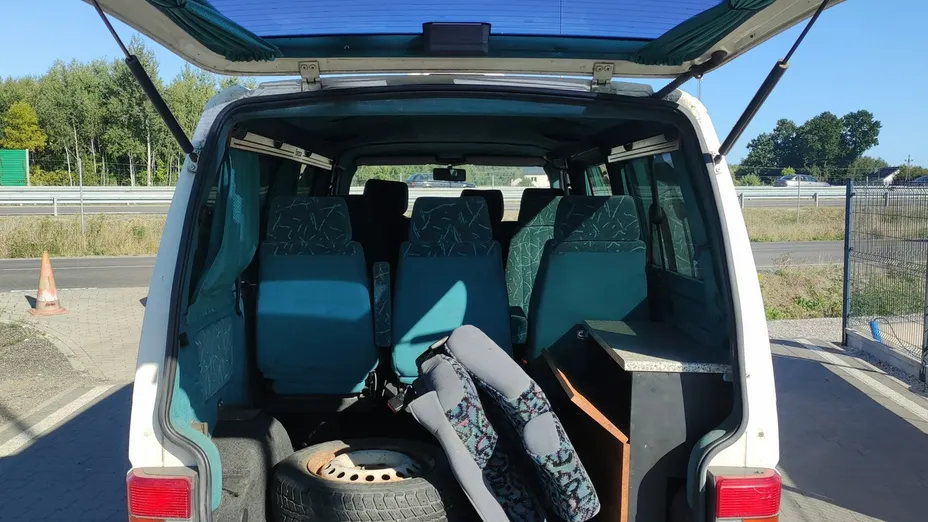 VOLKSWAGEN Transporter -