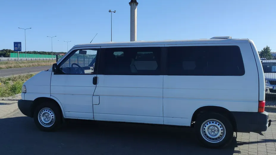 VOLKSWAGEN Transporter -