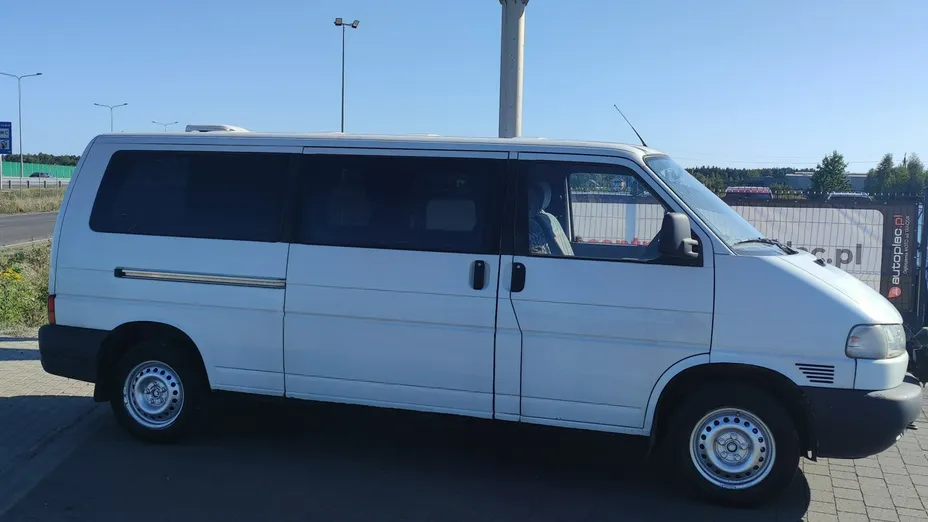 VOLKSWAGEN Transporter -