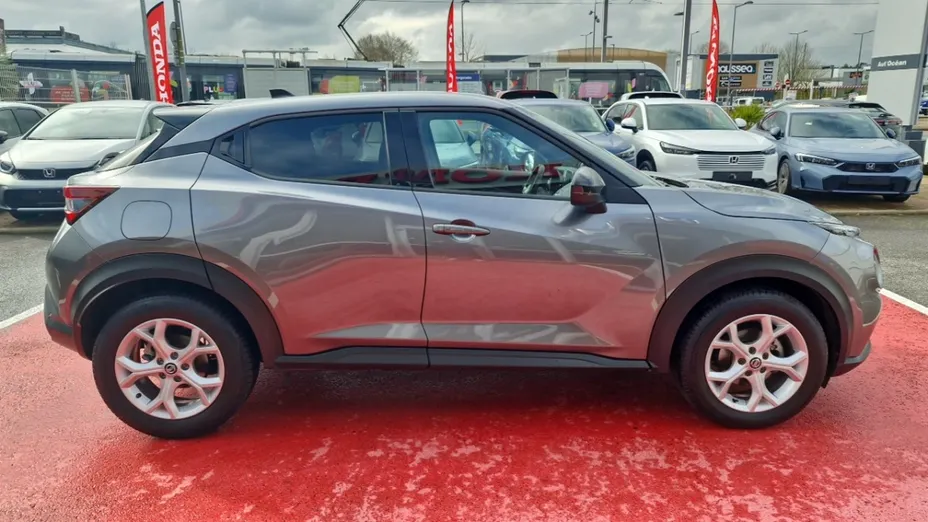 NISSAN Juke -