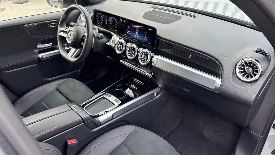 MERCEDES-BENZ GLB GLB 200 d 4-Matic AMG Line 8G-DCT