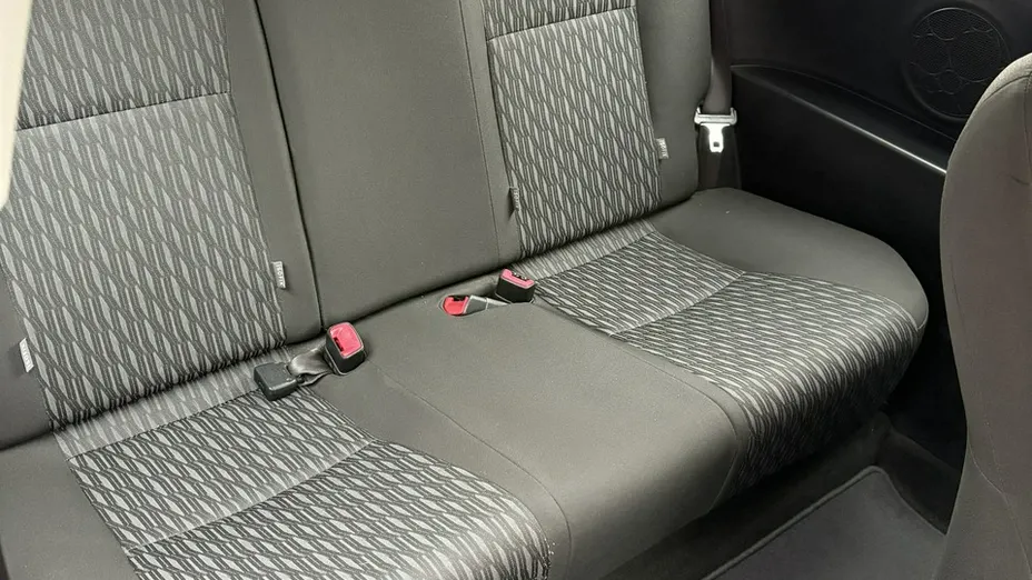 TOYOTA Yaris -