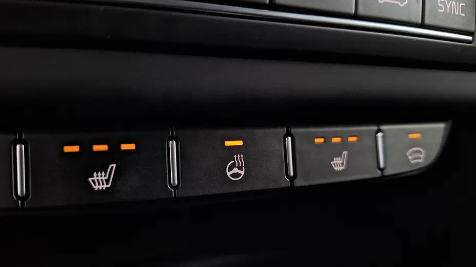 KIA Cee'd Ceed 1.4 T-GDI L Business Line Plus DCT