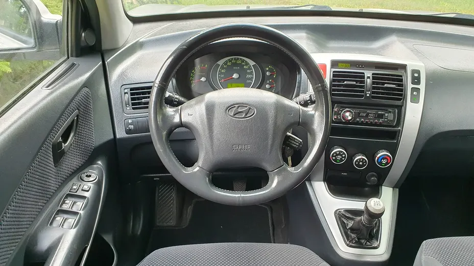 HYUNDAI Tucson -