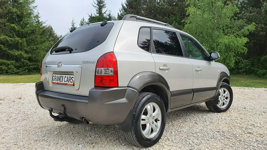 HYUNDAI Tucson -