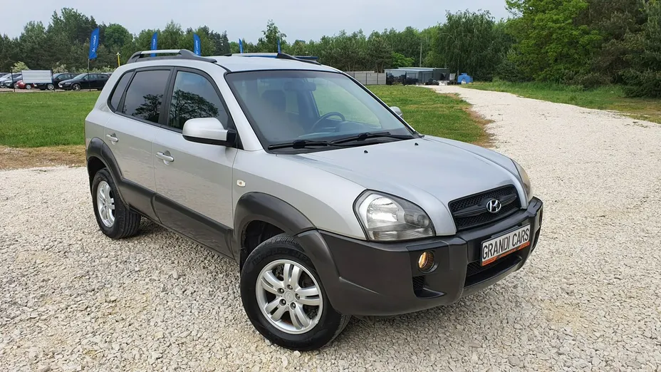 HYUNDAI Tucson -