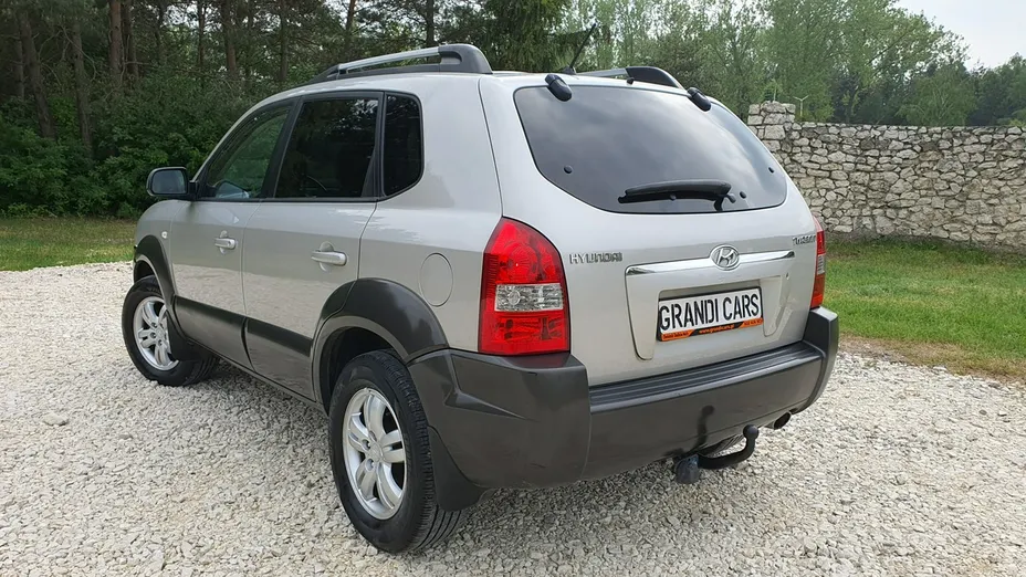 HYUNDAI Tucson -