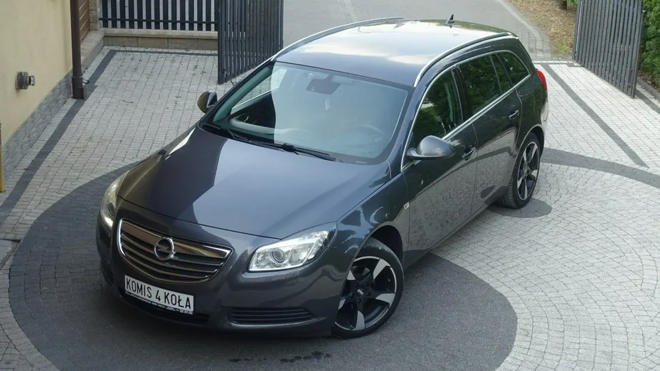 OPEL Insignia -