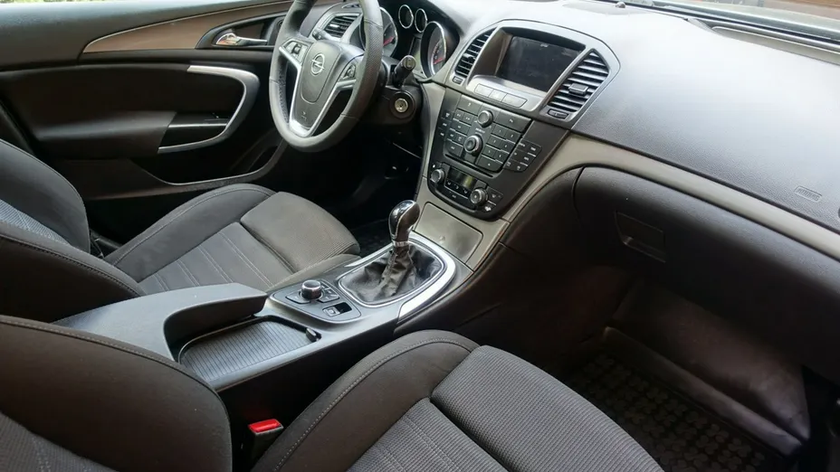 OPEL Insignia -