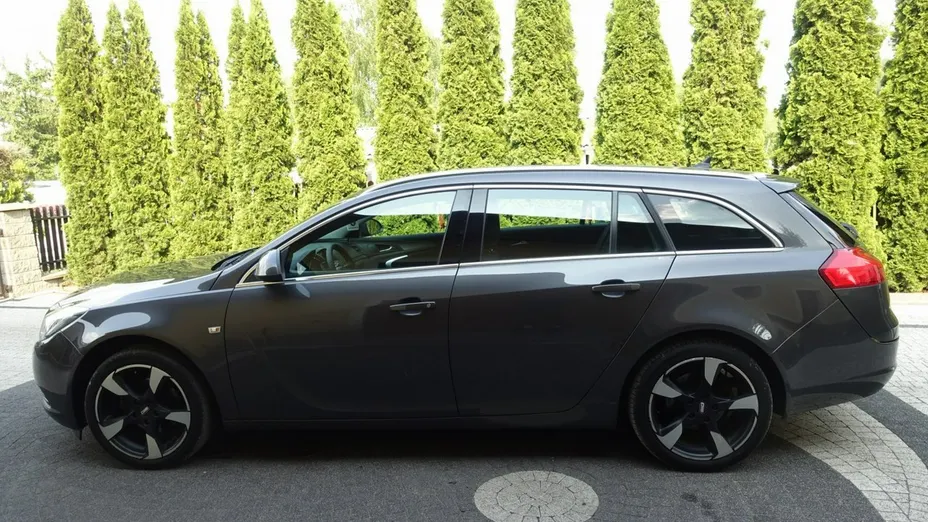 OPEL Insignia -