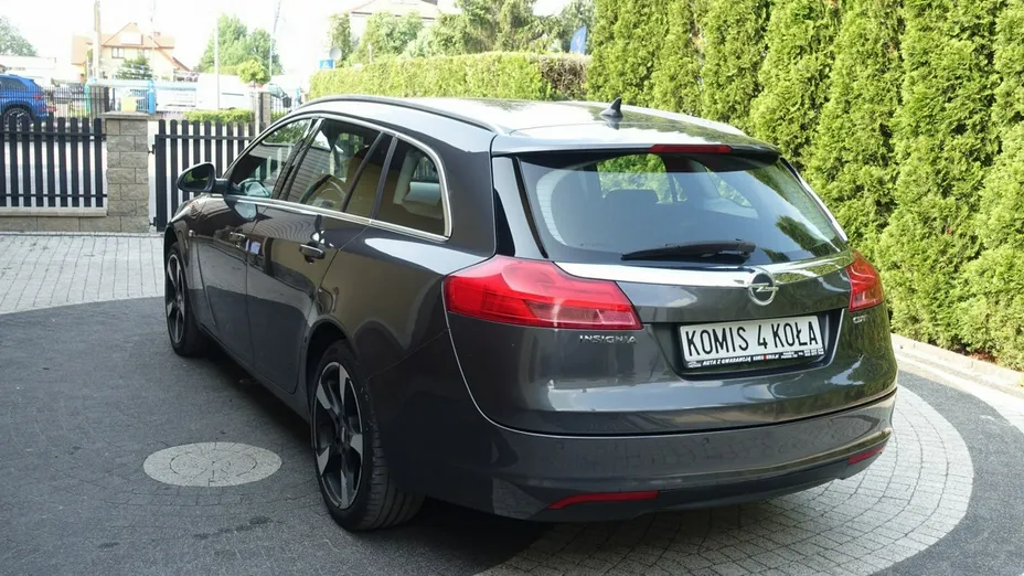 OPEL Insignia -