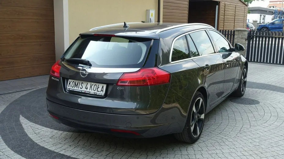 OPEL Insignia -