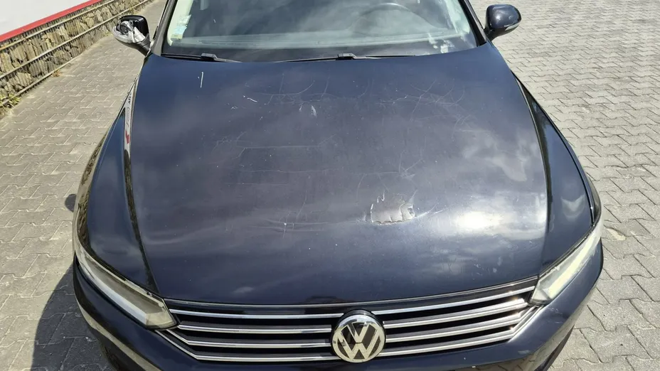 VOLKSWAGEN Passat -