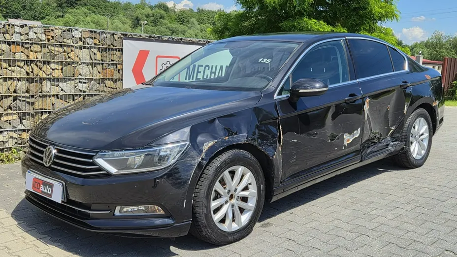 VOLKSWAGEN Passat -
