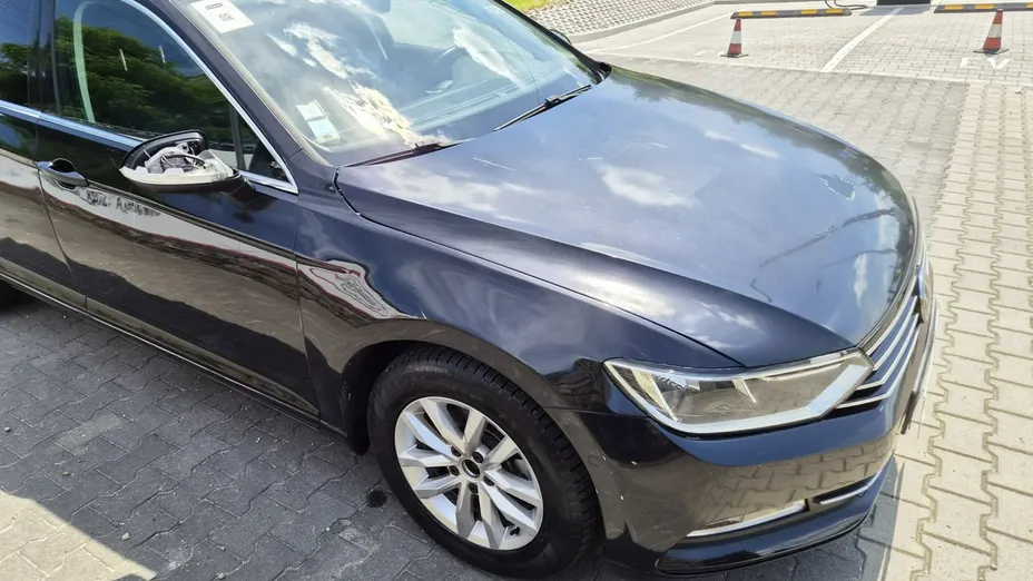VOLKSWAGEN Passat -