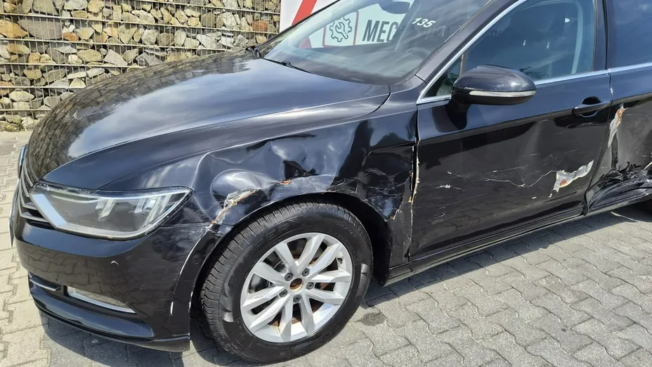 VOLKSWAGEN Passat -